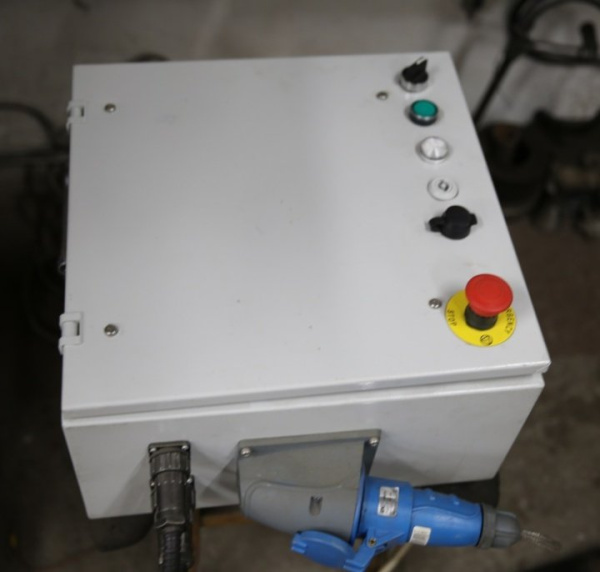 Установка неразрушающего контроля бурильных труб (мобильное исполнение) "БУРАН 5033"